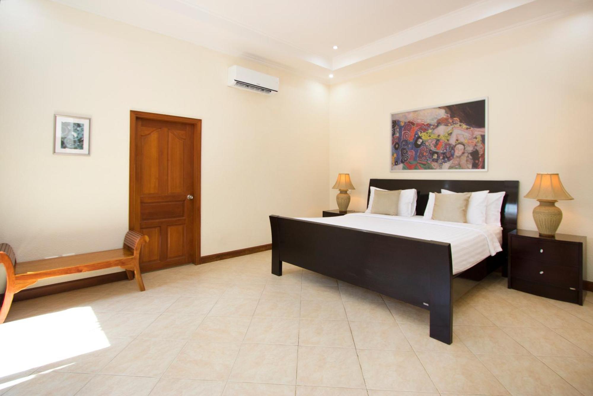 Tortuga Villas Pattaya Room photo