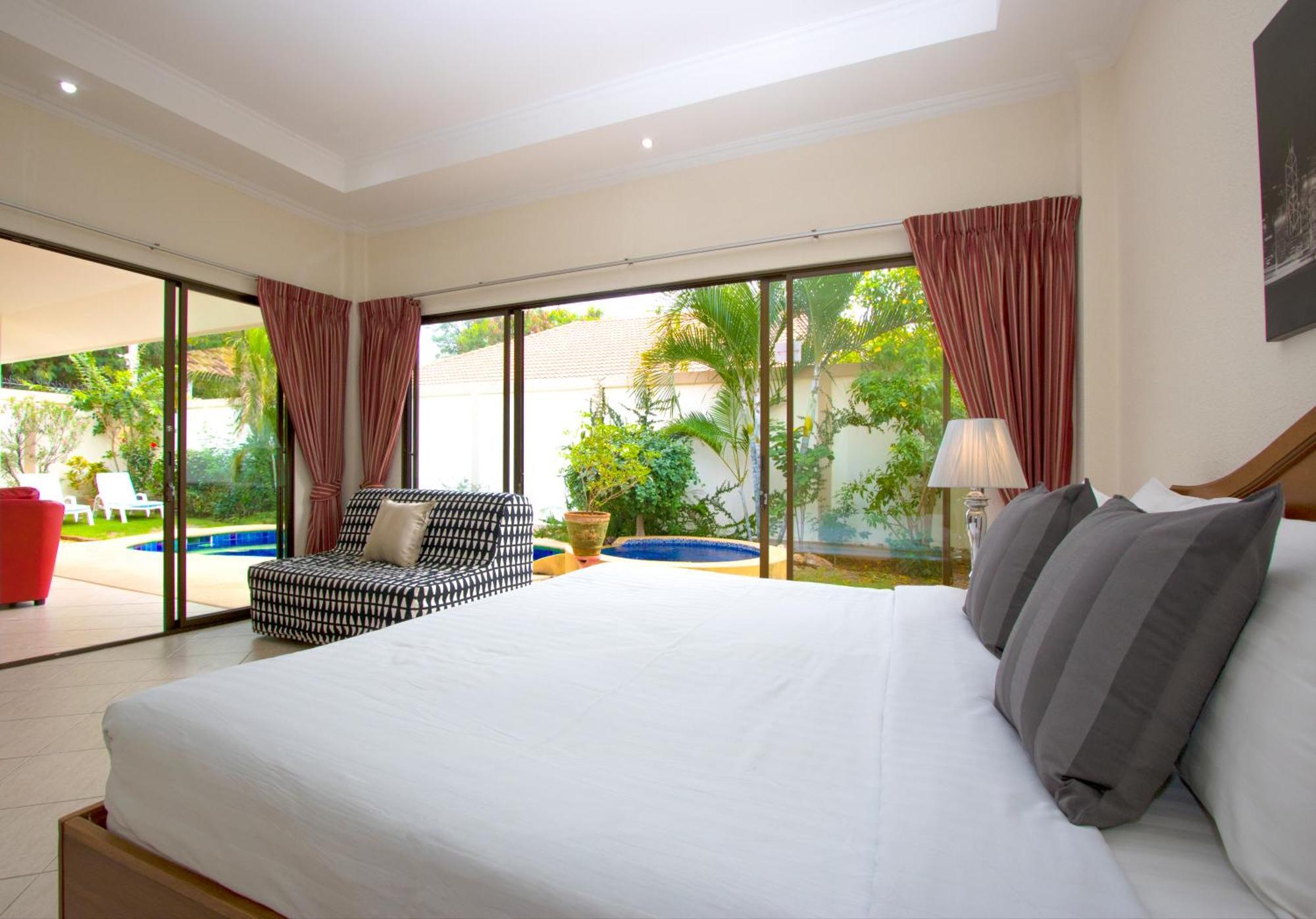 Tortuga Villas Pattaya Room photo